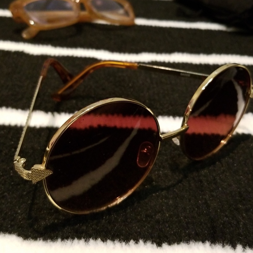 FOREVER 21 SUNGLASSES ONE SIZE FITS ALL